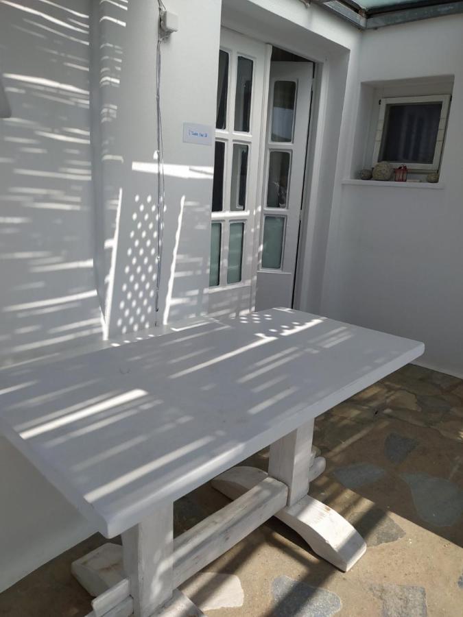 Lillies Mykonos Sea View Studios Тоурлос Экстерьер фото